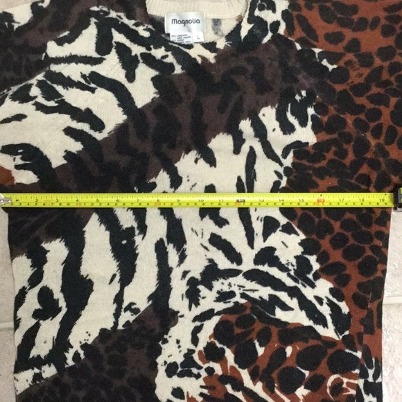 Vintage Animal Print Sweater - Picture 7 of 8